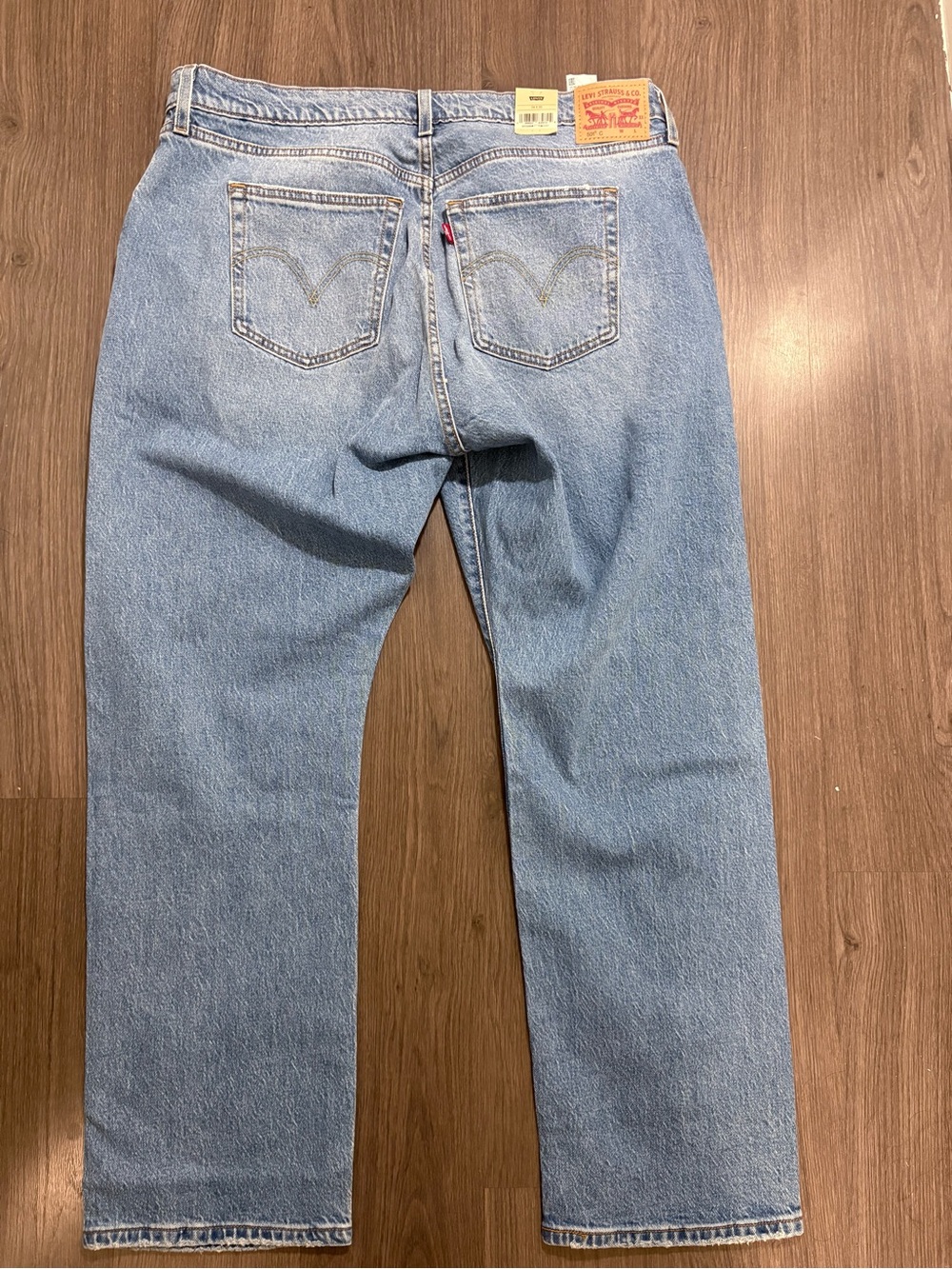 Levi's Light Blue Curve 501 Women’s Jeans - Picture 2 of 7